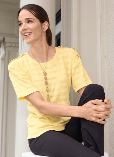 Skjorta med dekorativa knappar 