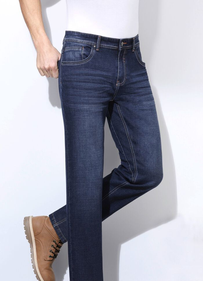 Moderiktiga jeans i 3 f&auml;rger 