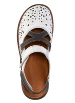 ELENA EDEN tofflor tillverkade av delvis pr&auml;glat nappal&auml;der 