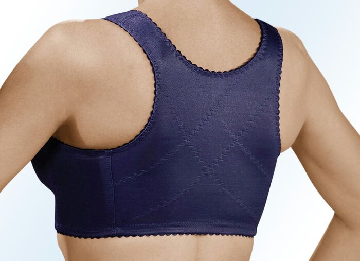 BH med praktisk kn&auml;ppning framtill 