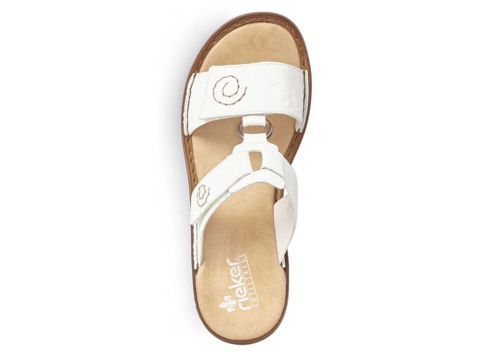 Slip-in-skor fr&aring;n Rieker med diskreta dekors&ouml;mmar 