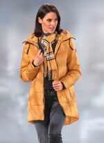 L&aring;ng jacka med fast huva 