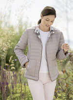 V&auml;ndbar jacka med tryckknappar 