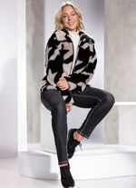 Kort jacka med distinkt kragel&ouml;sning 