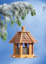 F&aring;gelmatare i tr&auml; med singeltak 