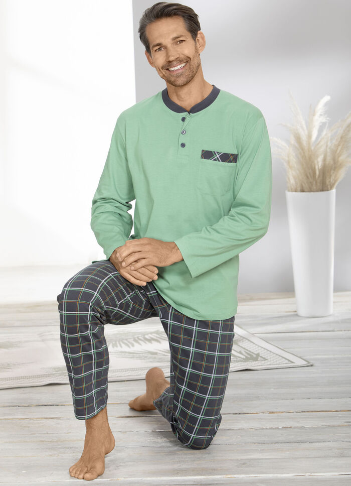 Pyjamas med knappslå och öppna ärmslut 