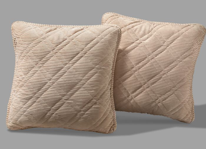 S&auml;ng&ouml;verkast och kuddfodral i manchesterlook 