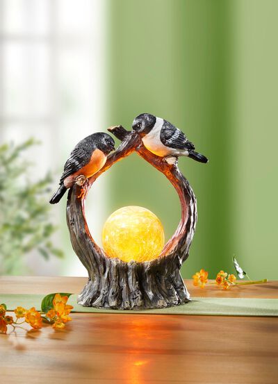 Belyst dekoration med f&aring;glar 