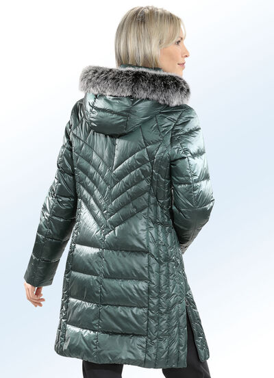 Kort kappa med vertikal quiltning  Kort kappa med vertikal quiltning