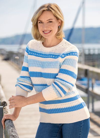 Tr&ouml;ja med r&auml;nder i en texturerad mix 