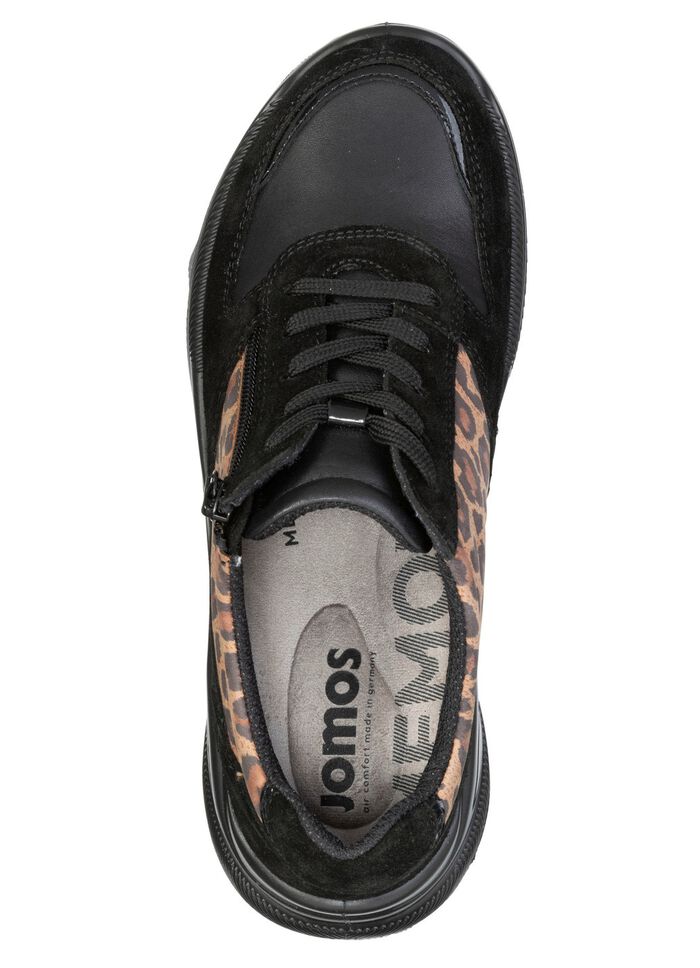 Trendiga damskor med sn&ouml;rning, bredd K, med uttagbar fotb&auml;dd 