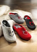 Tofflor med renbroderi 