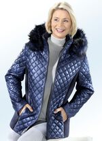 Jacka med fuskp&auml;lskant 