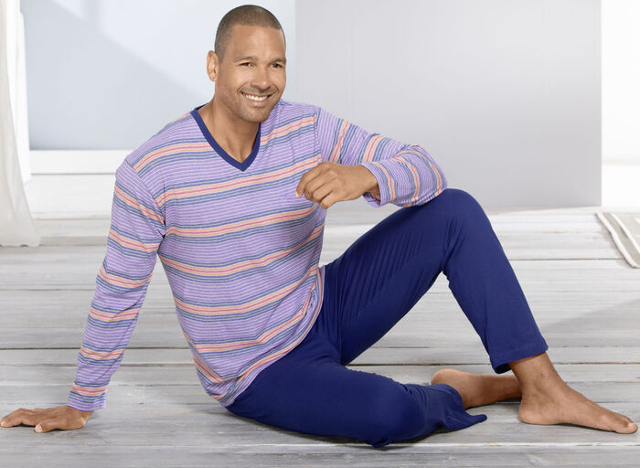 Pyjamas med V-ringning och öppna ärmslut 