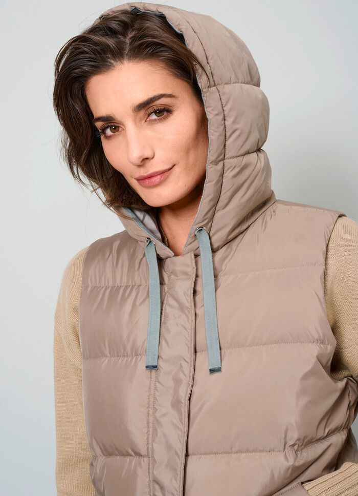 Quiltad v?st med 2-v?gs dragkedja 