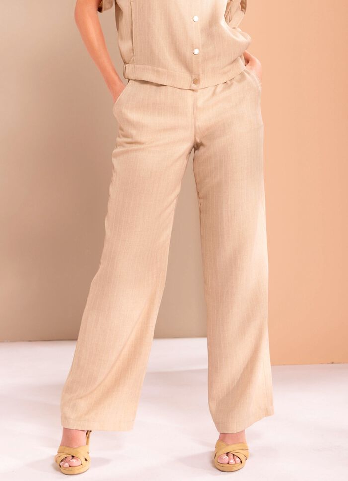 Byxor med utsv&auml;ngd passform 