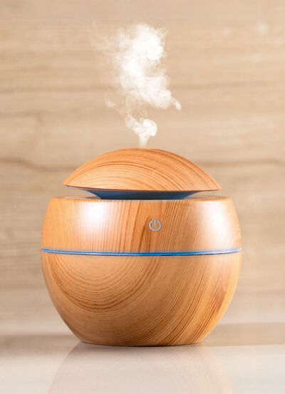 Luftfuktare i tr&auml;utseende 