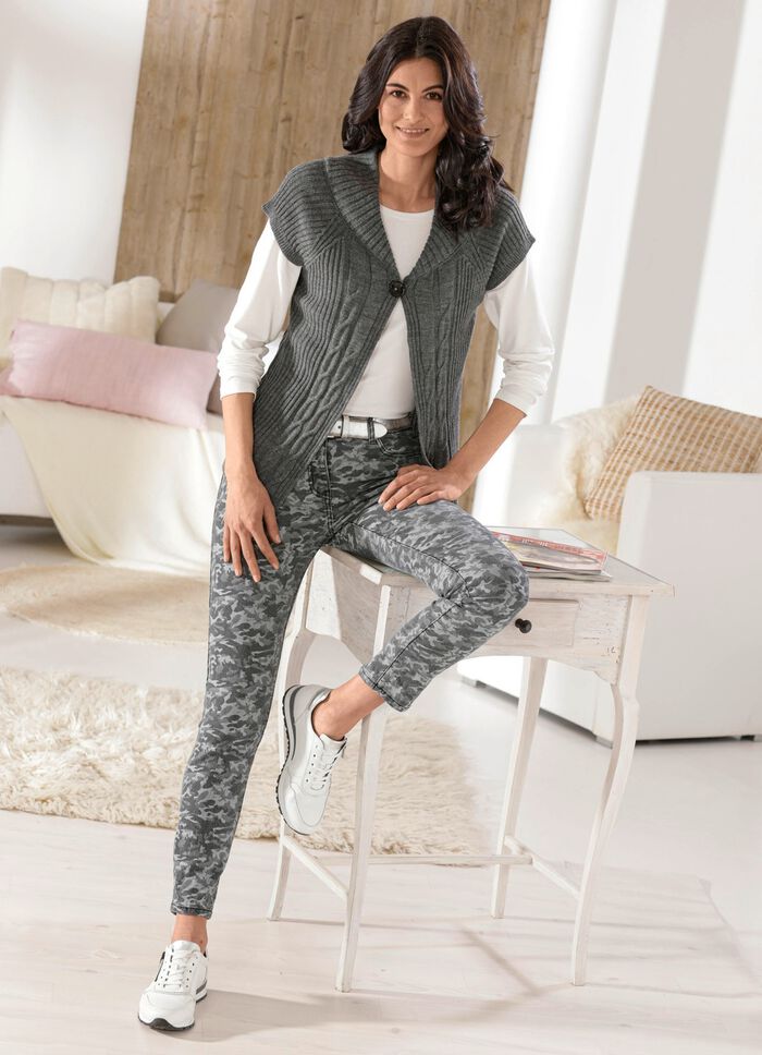 Jeans med kamouflagem&ouml;nster 