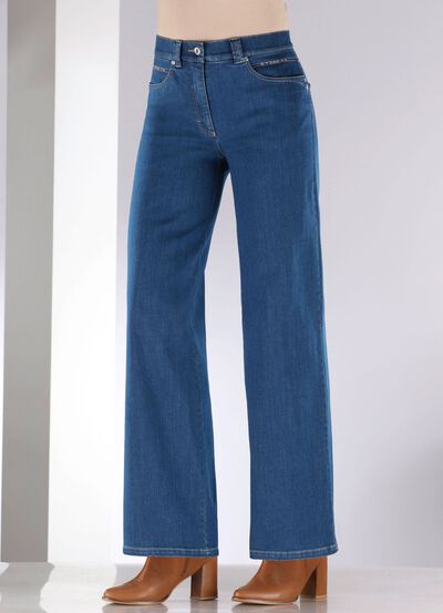 Jeans med diskret strassdekoration 