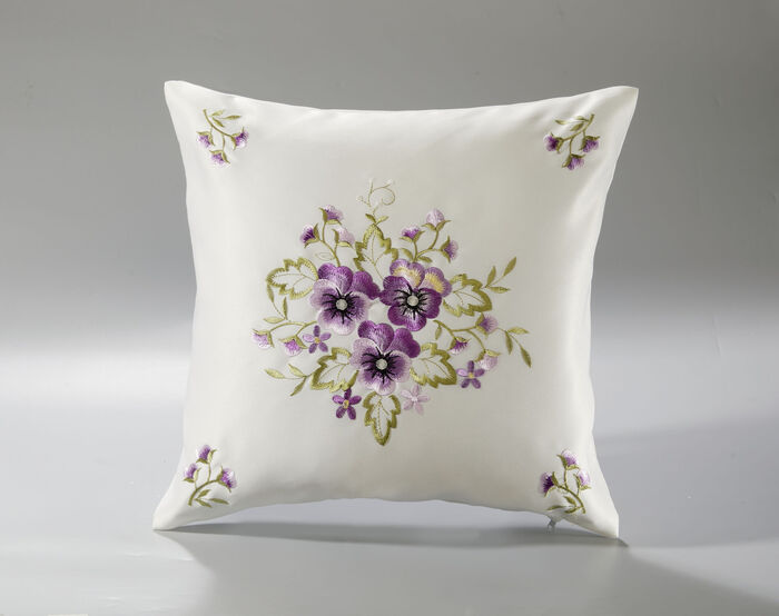 Bords- och rumsdekoration med pensébroderi LILA