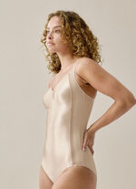 Skonsamt formande Naturana minimizer trosorsett PUDER