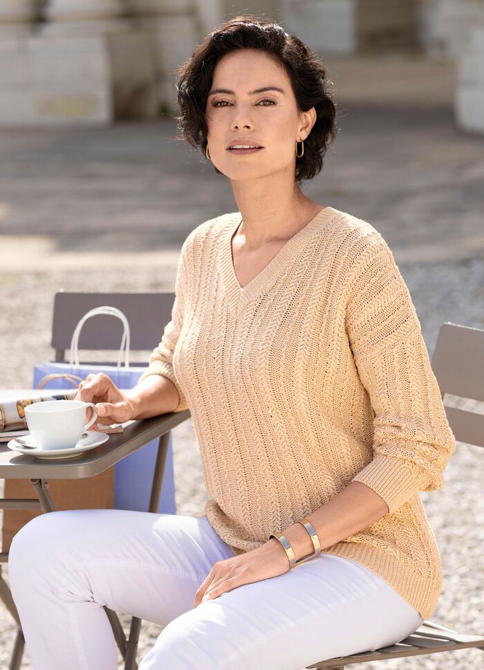 Tr&ouml;ja med eleganta glitterdetaljer 