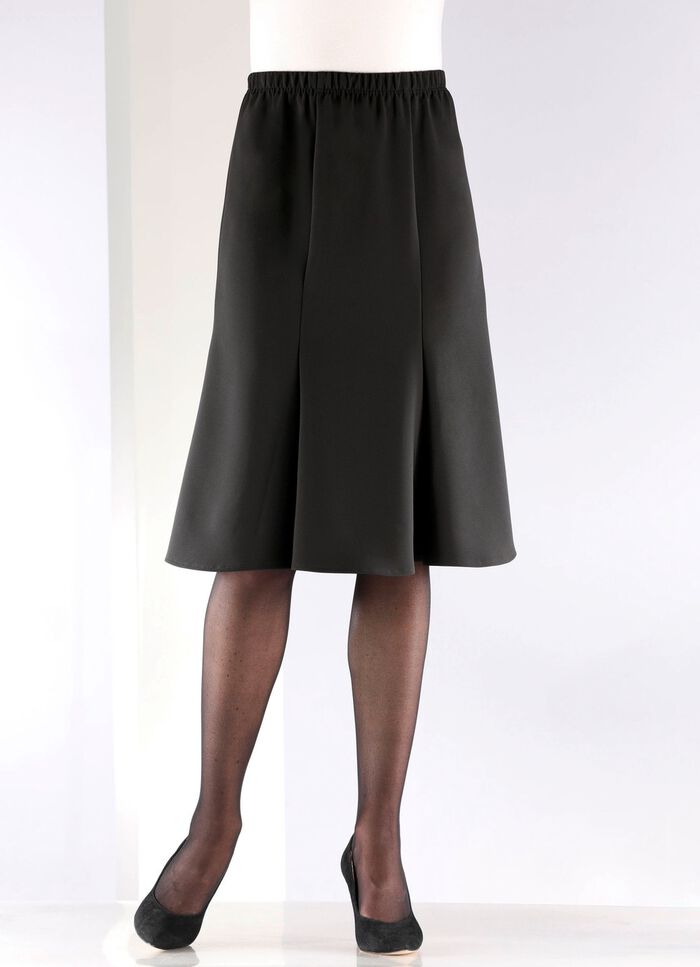 L&auml;tt utsv&auml;ngd kjol med 6 paneler 