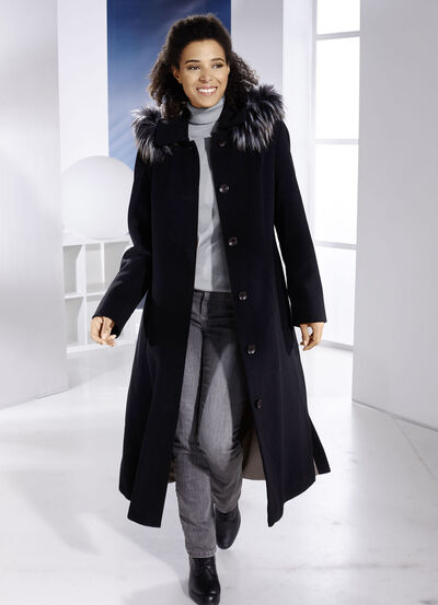 Kappa med avtagbar huva  Kappa med avtagbar huva