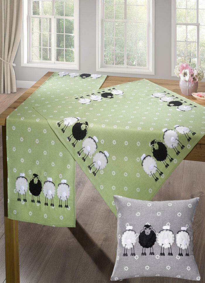 Bords- och rumsdekoration med plyschapplikationer 