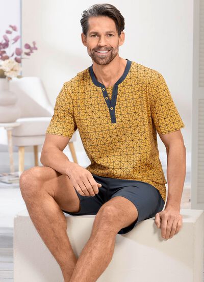 Shorty med fodrad knappsl&aring; 