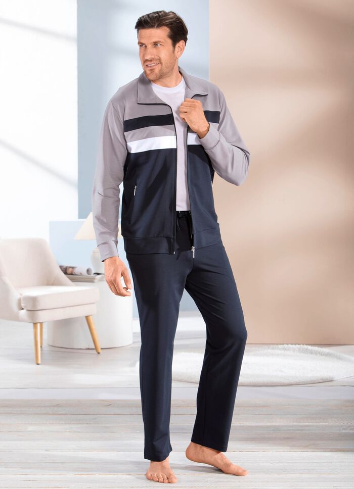 Fritidsdr&auml;kt med randig design 