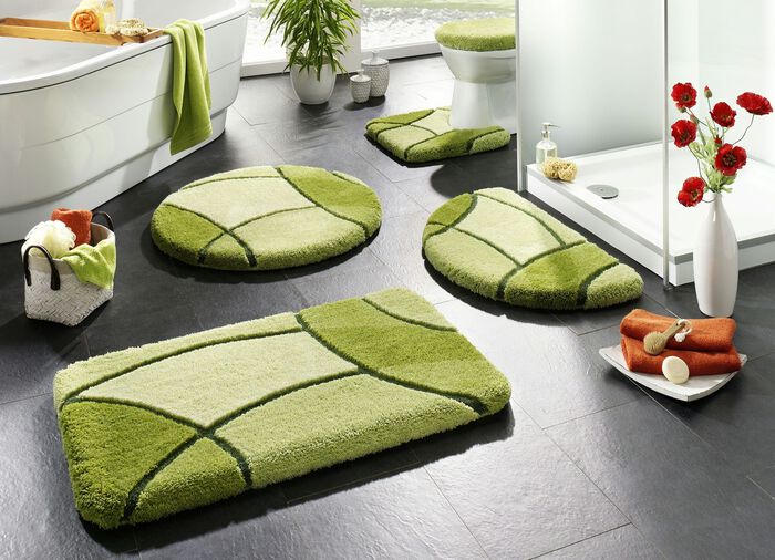 Badrumsset med en utarbetad h&ouml;g-l&aring;g struktur 