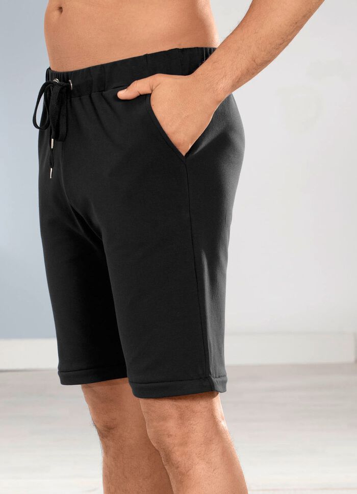 S&ouml;mn- och fritidsbyxor med olika b&auml;ralternativ 