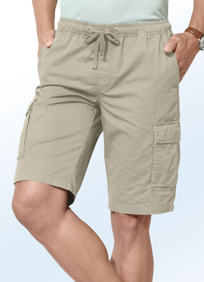 Bermudashorts med cargofickor i 3 färger SAND