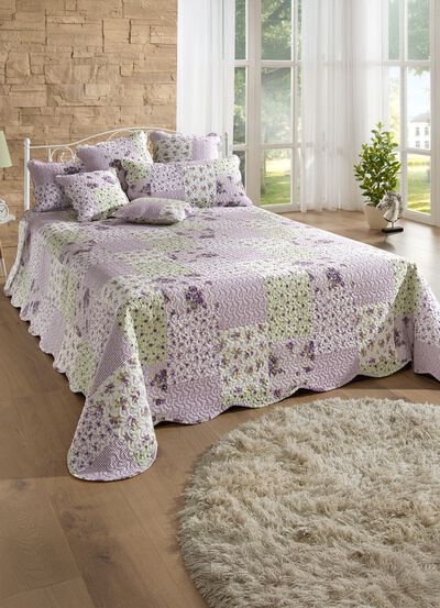 Digitaltryckt &ouml;verkast i patchwork-look 