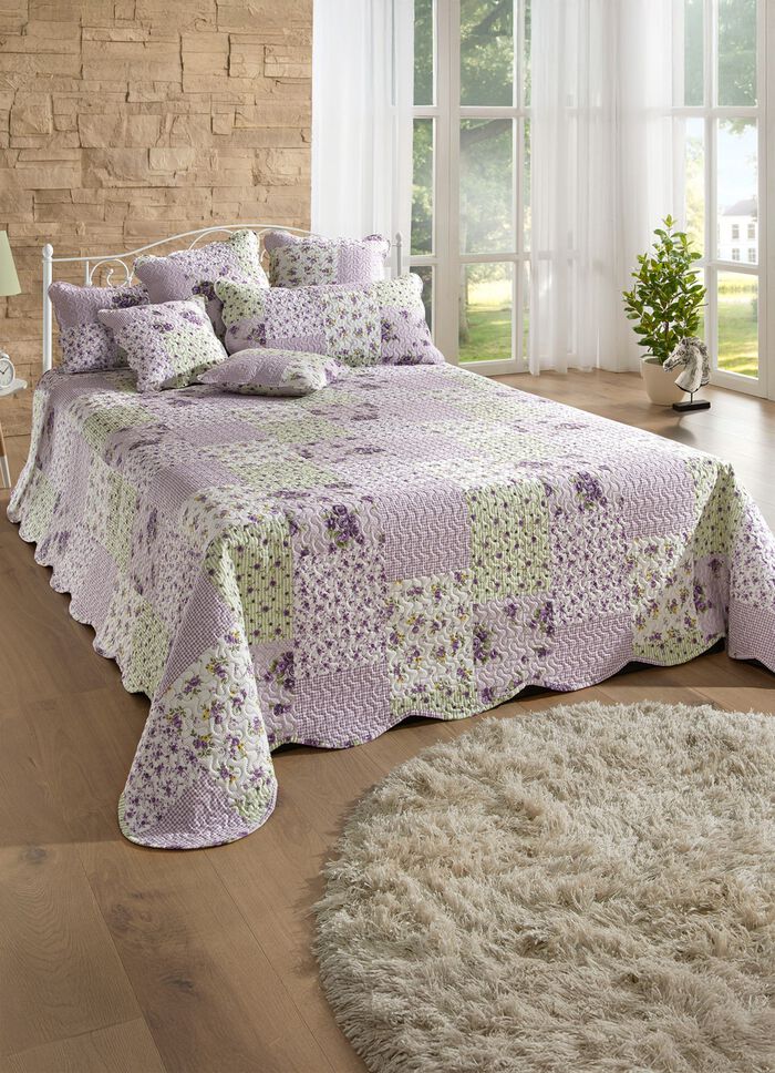 Digitaltryckt &ouml;verkast i patchwork-look 