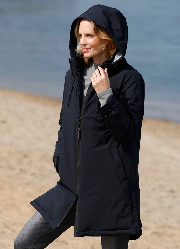 Funktionell jacka med avtagbar huva 