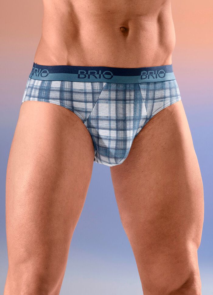 Paket med fyra trosor med res&aring;r i midjan 