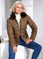 Jacka med fantastisk sicksackquiltning 