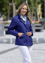 Funktionell jacka med intressant quiltning SAPHIRBLAU