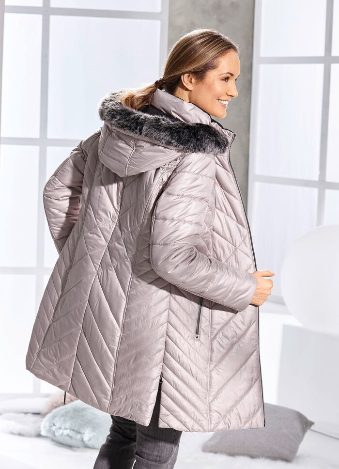 Kort kappa med avtagbar fuskpälskant CAPPUCCINO