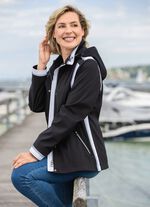 Jacka med avtagbar huva 