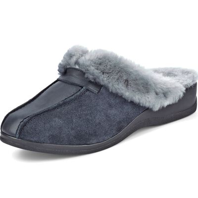 ELENA EDEN tofflor med &auml;kta lammskinnsfoder 