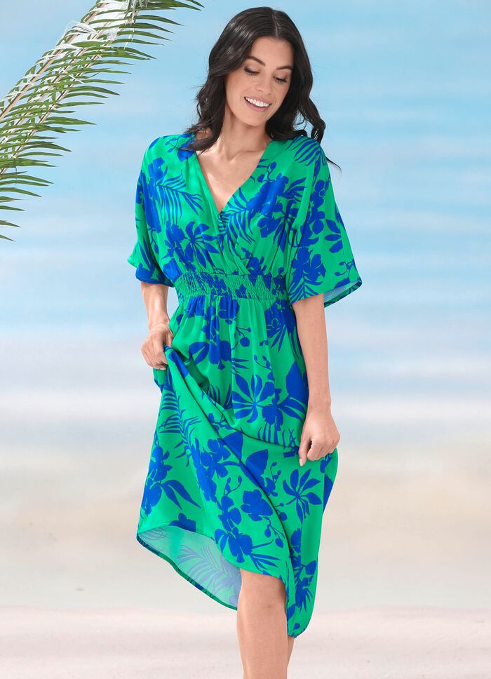 Laurina kl&auml;nning med utskuren V-ringning 