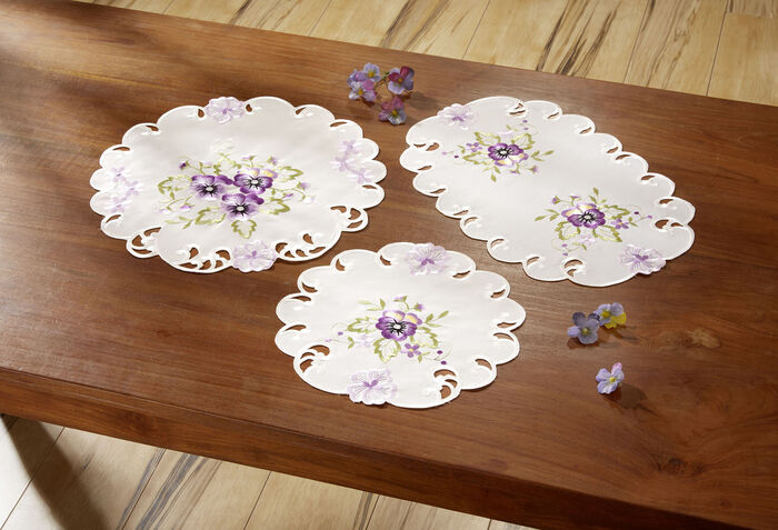 Bords- och rumsdekoration med pensébroderi LILA