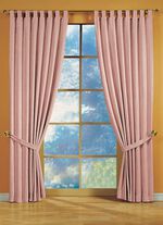 F&ouml;nsterdekoration gjord av kraftig termisk chenillekvalitet ROS&Eacute;