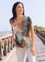 Skjorta med helt&auml;ckande tryck 