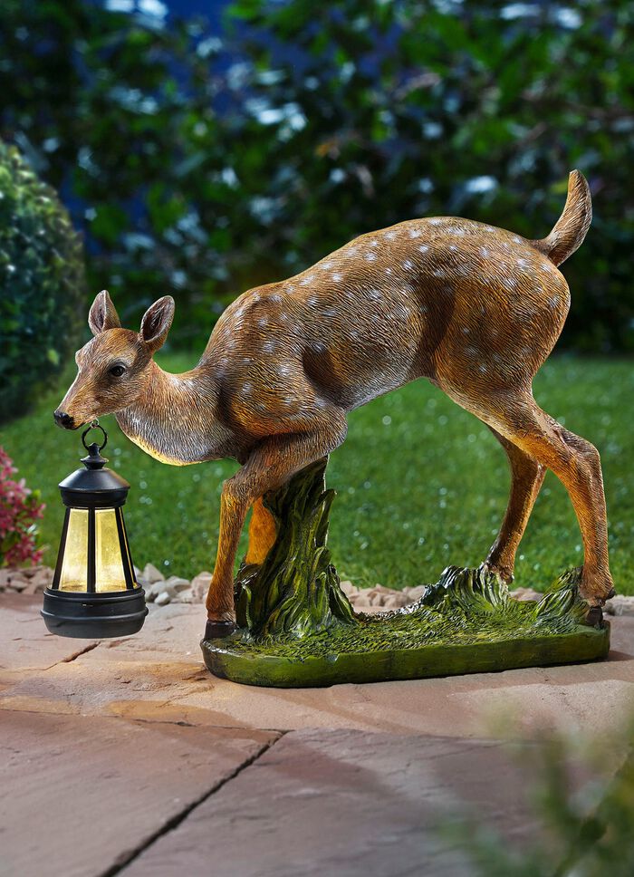 R&aring;djurskalv med solcellslampa 