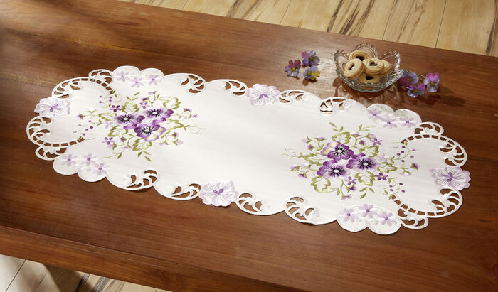 Bords- och rumsdekoration med pensébroderi LILA