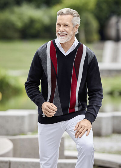 Vacker V-ringad tr&ouml;ja i 2 f&auml;rger 